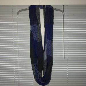 Infinity scarf